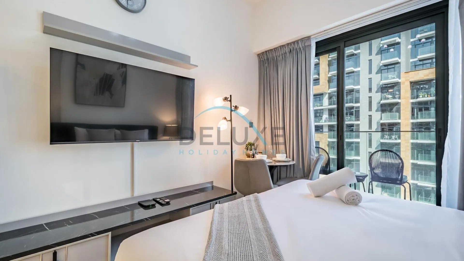 Stylish Studio Apartment In Azizi Riviera 42, Al Merkadh By Deluxe Holiday Homes Dubai